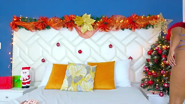 Snapshot of RubyRossel chatting on 12/18/25, 01:17 RubyRossel online show from 12/18/25, 01:17