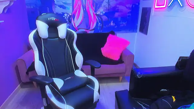 Snapshot of Luke_Howland chatting on 12/14/24, 03:40 Luke Howland online show from 12/14/24, 03:40