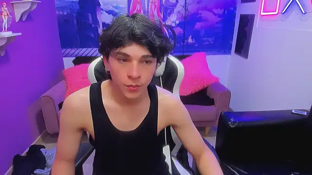 Snapshot of Luke_Howland chatting on 12/14/24, 12:23 Luke Howland online show from 12/14/24, 12:23