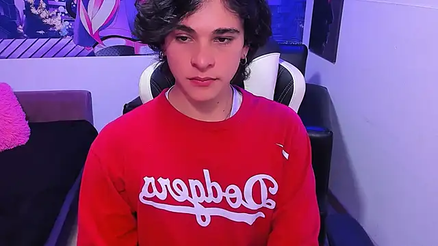 Snapshot of Luke_Howland chatting on 01/30/25, 11:34 Luke Howland online show from 01/30/25, 11:34