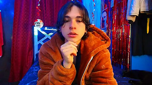 Snapshot of Luke_Howland chatting on 02/19/25, 09:14 Luke Howland online show from 02/19/25, 09:14