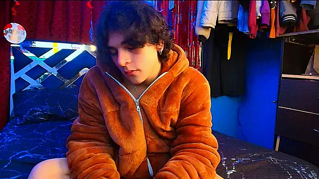 Snapshot of Luke_Howland chatting on 02/20/25, 12:41 Luke Howland online show from 02/20/25, 12:41