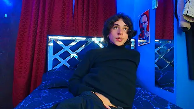 Snapshot of Luke_Howland chatting on 02/25/25, 09:13 Luke Howland online show from 02/25/25, 09:13