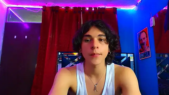 Snapshot of Luke_Howland chatting on 02/28/25, 03:48 Luke Howland online show from 02/28/25, 03:48