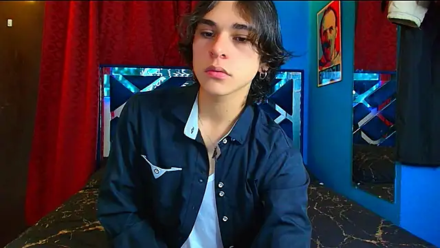 Snapshot of Luke_Howland chatting on 03/05/25, 11:05 Luke Howland online show from 03/05/25, 11:05