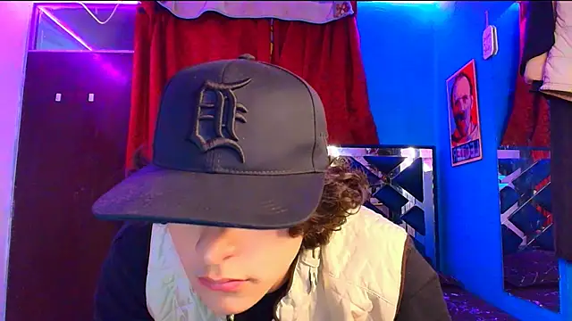 Snapshot of Luke_Howland chatting on 03/08/25, 04:45 Luke Howland online show from 03/08/25, 04:45