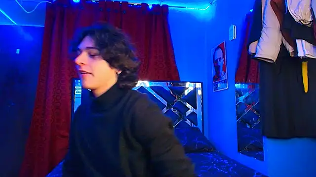 Snapshot of Luke_Howland chatting on 03/10/25, 09:40 Luke Howland online show from 03/10/25, 09:40