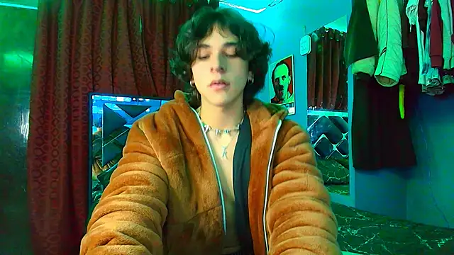 Snapshot of Luke_Howland chatting on 03/14/25, 10:05 Luke Howland online show from 03/14/25, 10:05