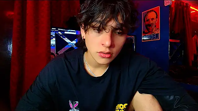 Snapshot of Luke_Howland chatting on 09/11/25, 10:21 Luke Howland online show from 09/11/25, 10:21