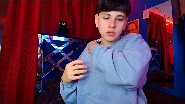 Snapshot of Luke_Howland chatting on 09/17/25, 03:41 Luke Howland online show from 09/17/25, 03:41