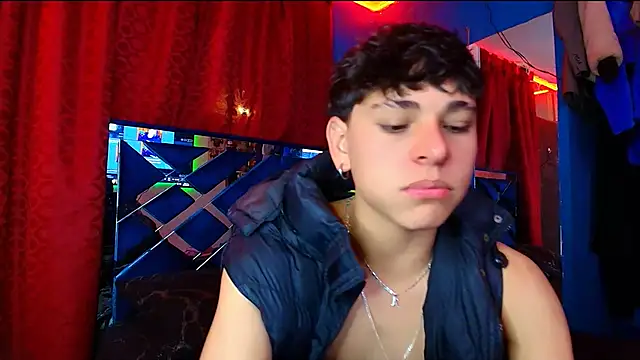 Snapshot of Luke_Howland chatting on 09/18/25, 11:51 Luke Howland online show from 09/18/25, 11:51