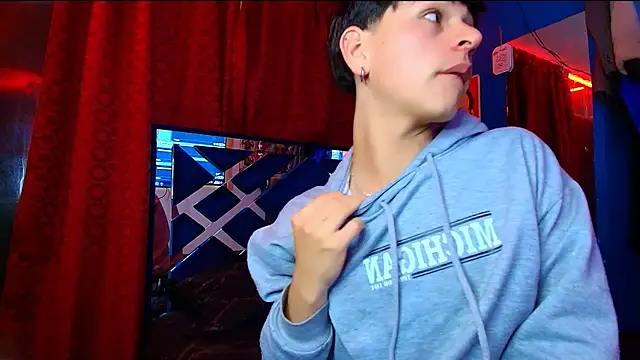 Snapshot of Luke_Howland chatting on 09/23/25, 10:02 Luke Howland online show from 09/23/25, 10:02