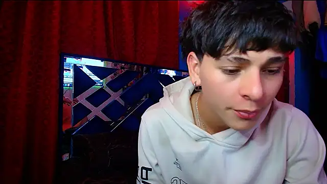 Snapshot of Luke_Howland chatting on 09/27/25, 02:27 Luke Howland online show from 09/27/25, 02:27