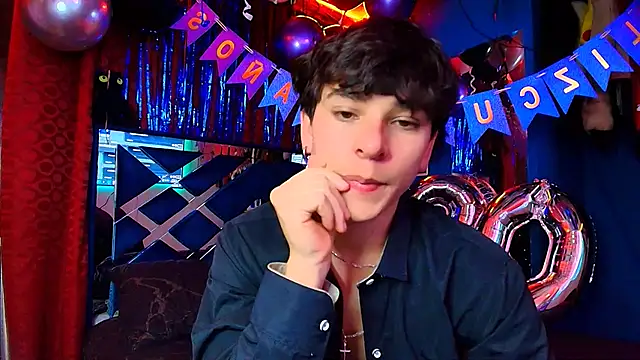 Snapshot of Luke_Howland chatting on 11/12/25, 01:06 Luke Howland online show from 11/12/25, 01:06