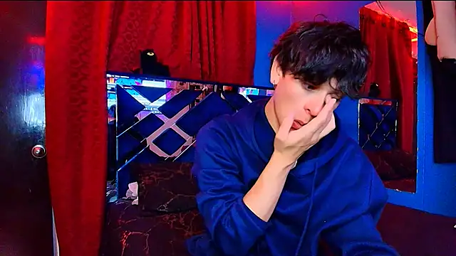 Snapshot of Luke_Howland chatting on 12/02/25, 03:34 Luke Howland online show from 12/02/25, 03:34