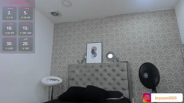 Bryson Collins  online show from 10/10/25, 11:26