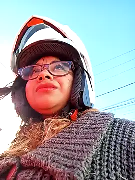 olivia stylinnson online show from 12/08/24, 09:08