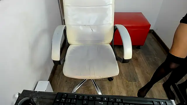 Mishka   online show from 03/18/25, 07:08