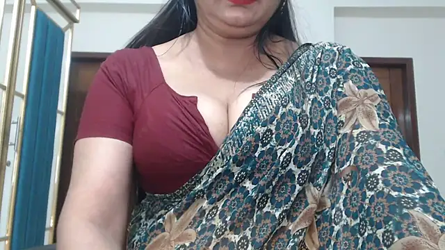 Snapshot of desi-maisa130 chatting on 04/27/26, 04:05 desi-maisa130 online show from 04/27/26, 04:05