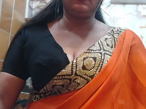 Snapshot of desi-maisa130 chatting on 06/23/26, 05:44 desi-maisa130 online show from 06/23/26, 05:44