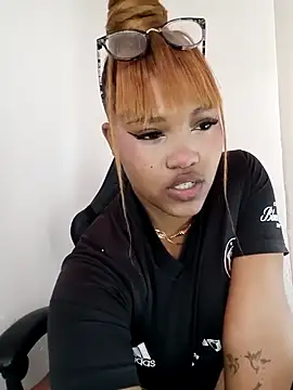 charmainexxx online show from 11/08/25, 12:38