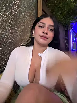 Snapshot of sarasoto_1 chatting on 03/23/25, 02:15 sarasoto 1 online show from 03/23/25, 02:15