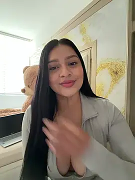 Snapshot of sarasoto_1 chatting on 02/27/26, 02:06 sarasoto 1 online show from 02/27/26, 02:06