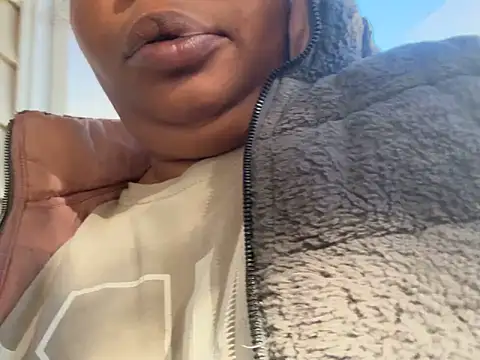 Snapshot of JCCaramelbarbie1 chatting on 01/16/25, 02:41 JCCaramelbarbie1 online show from 01/16/25, 02:41