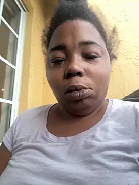 Snapshot of JCCaramelbarbie1 chatting on 10/06/25, 12:02 JCCaramelbarbie1 online show from 10/06/25, 12:02