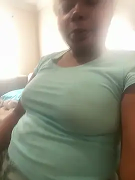 Snapshot of JCCaramelbarbie1 chatting on 10/11/25, 01:31 JCCaramelbarbie1 online show from 10/11/25, 01:31