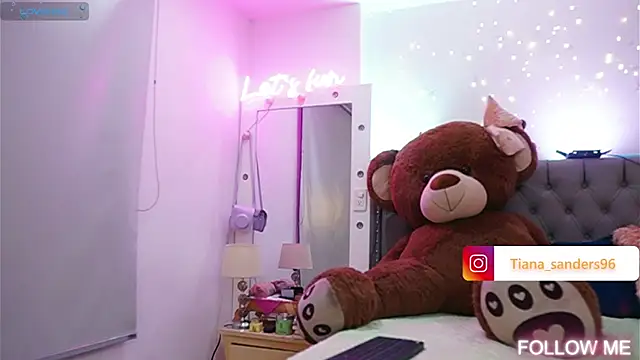 Tiana sanders online show from 01/27/25, 04:20