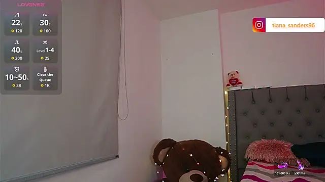 Tiana sanders online show from 10/02/25, 01:56