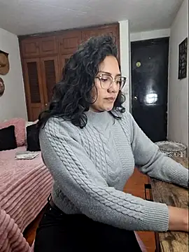 Thaliacooper  online show from 09/20/25, 11:39