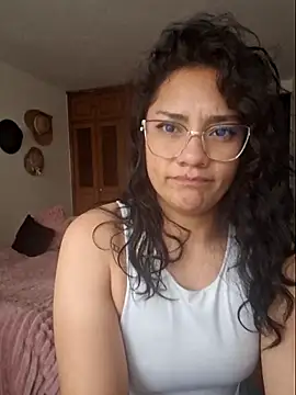 Thaliacooper  online show from 09/24/25, 06:00