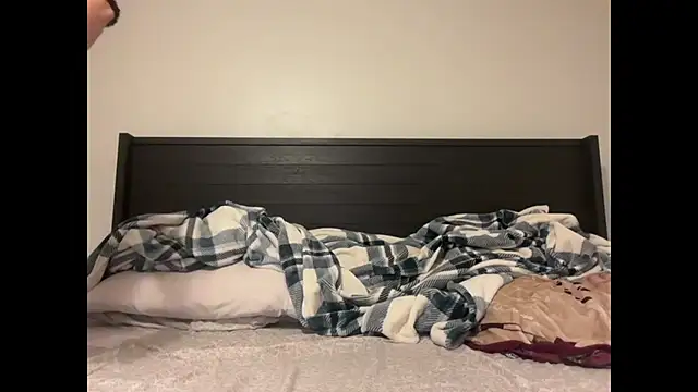 QueenLolaX online show from 10/08/25, 03:15