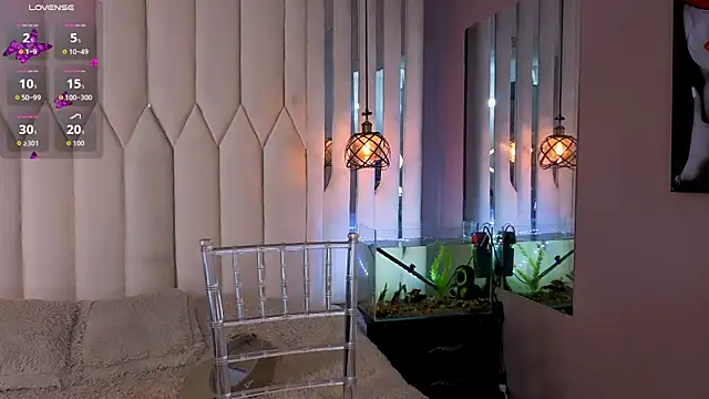 Megan Do Santos online show from 04/22/26, 07:48