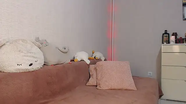 lovely hayley online show from 02/05/25, 09:40