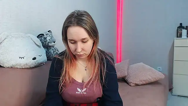 lovely hayley online show from 02/13/26, 09:33