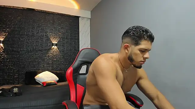 taurus boy1 online show from 11/05/25, 10:48