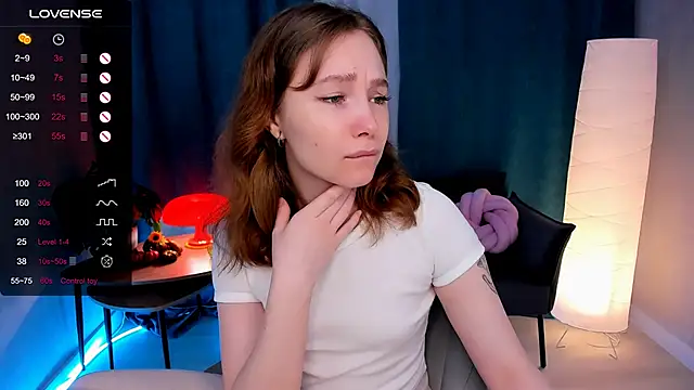 LanaBlu  online show from 11/08/25, 02:23