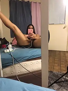 Snapshot of bellinii07 chatting on 02/27/25, 05:13 bellinii07 online show from 02/27/25, 05:13