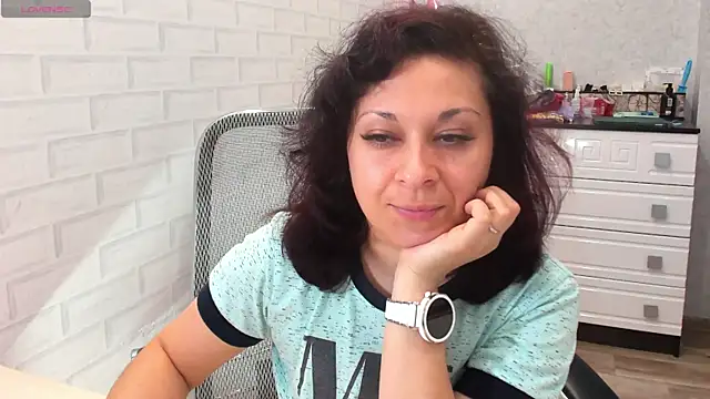 Snapshot of TeasyLana chatting on 05/07/26, 04:29 TeasyLana online show from 05/07/26, 04:29