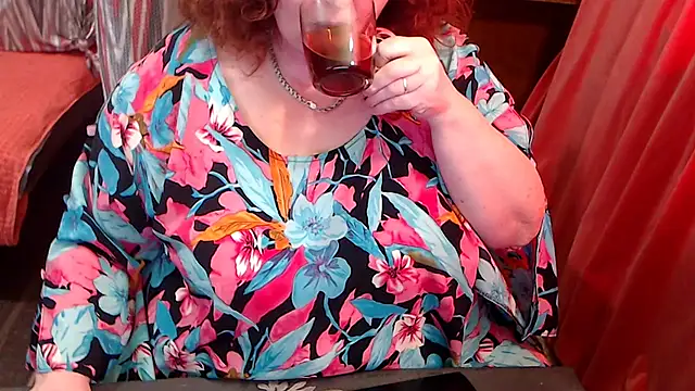 RoseRed69 online show from 05/05/26, 06:21
