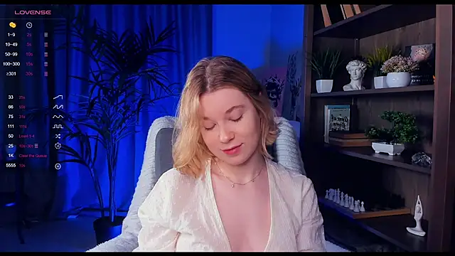 Snapshot of PollyHathor chatting on 01/11/25, 09:25 PollyHathor online show from 01/11/25, 09:25