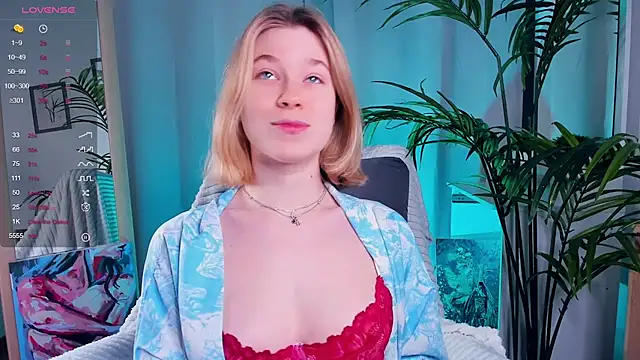Snapshot of PollyHathor chatting on 02/09/25, 09:39 PollyHathor online show from 02/09/25, 09:39