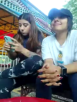 Snapshot of caro_sweett chatting on 12/10/24, 11:32 caro sweett online show from 12/10/24, 11:32