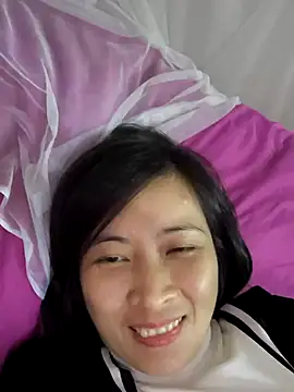 Snapshot of Sweets24 chatting on 12/25/24, 05:05 Sweets24 online show from 12/25/24, 05:05