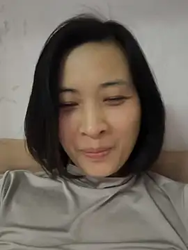Snapshot of Sweets24 chatting on 01/11/25, 01:43 Sweets24 online show from 01/11/25, 01:43