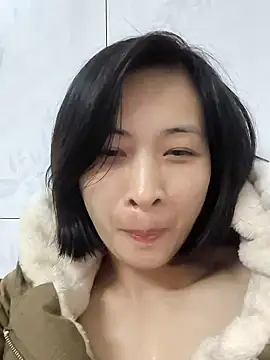 Snapshot of Sweets24 chatting on 01/12/25, 01:37 Sweets24 online show from 01/12/25, 01:37