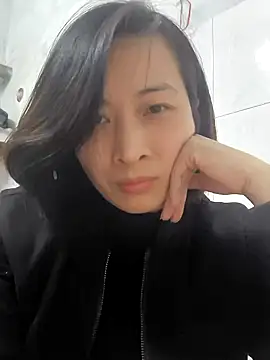 Snapshot of Sweets24 chatting on 01/13/25, 07:43 Sweets24 online show from 01/13/25, 07:43
